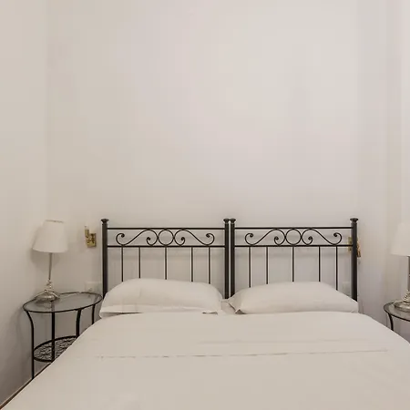 Joivy Trevi Fountain's Relais Apartment *