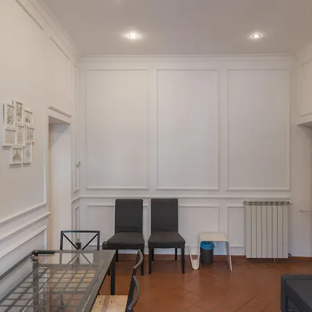 Joivy Trevi Fountain's Relais Apartment *